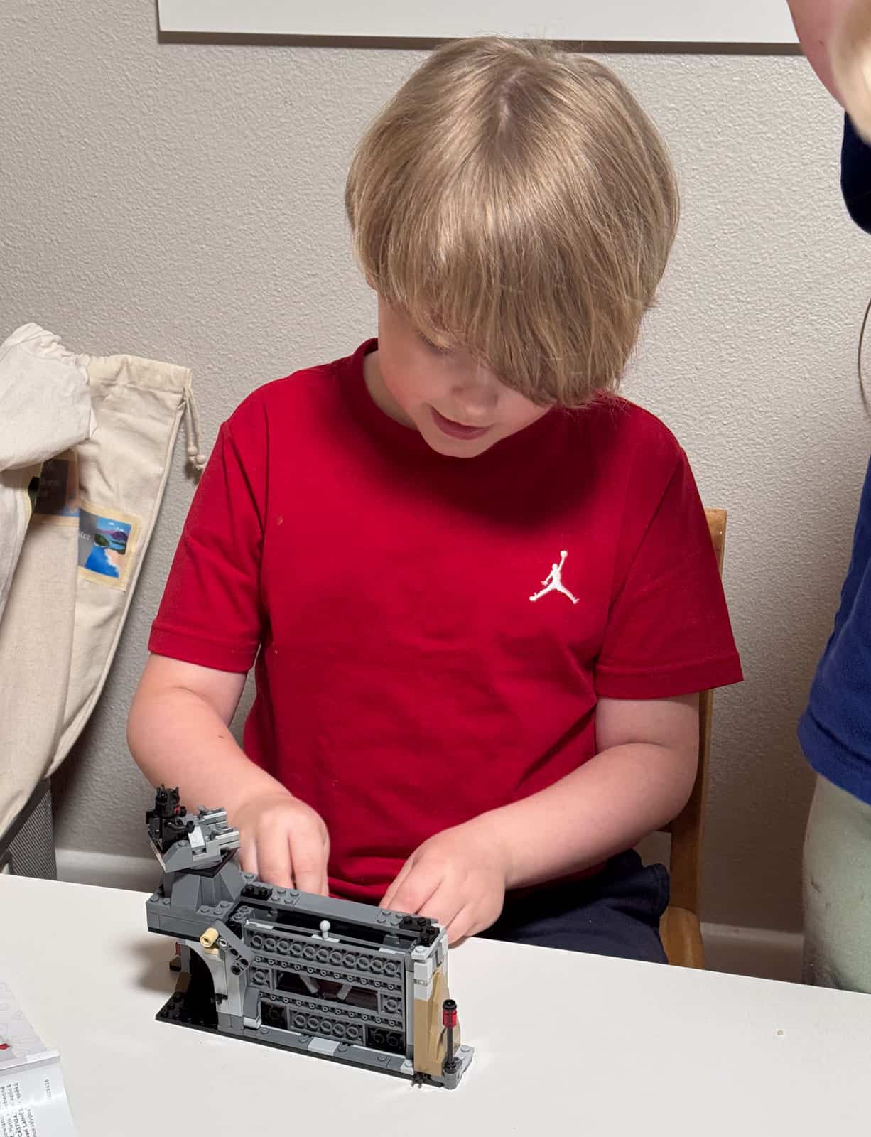 Noah is building a Lego set